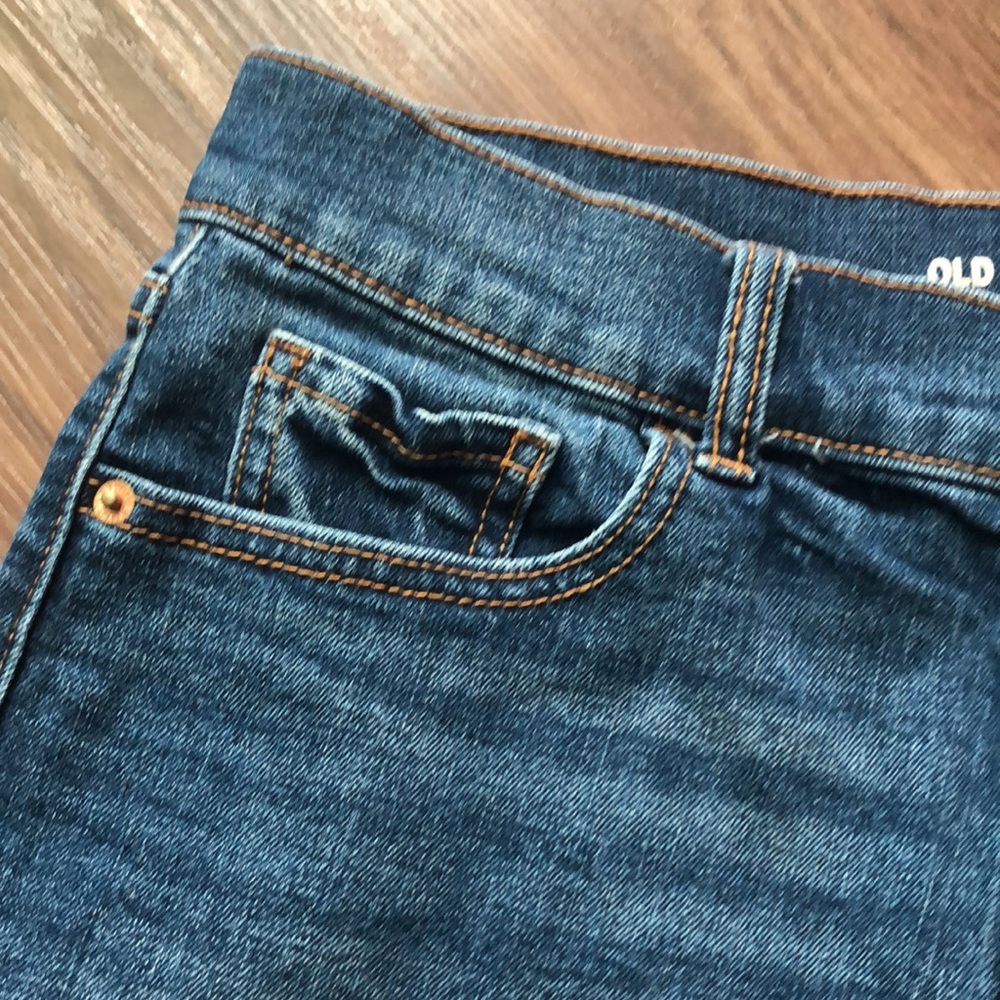 Old Navy Boyfriend Denim Jean Shorts High Waist 2.5” inseam Size 4          1056 - Picture 2 of 10